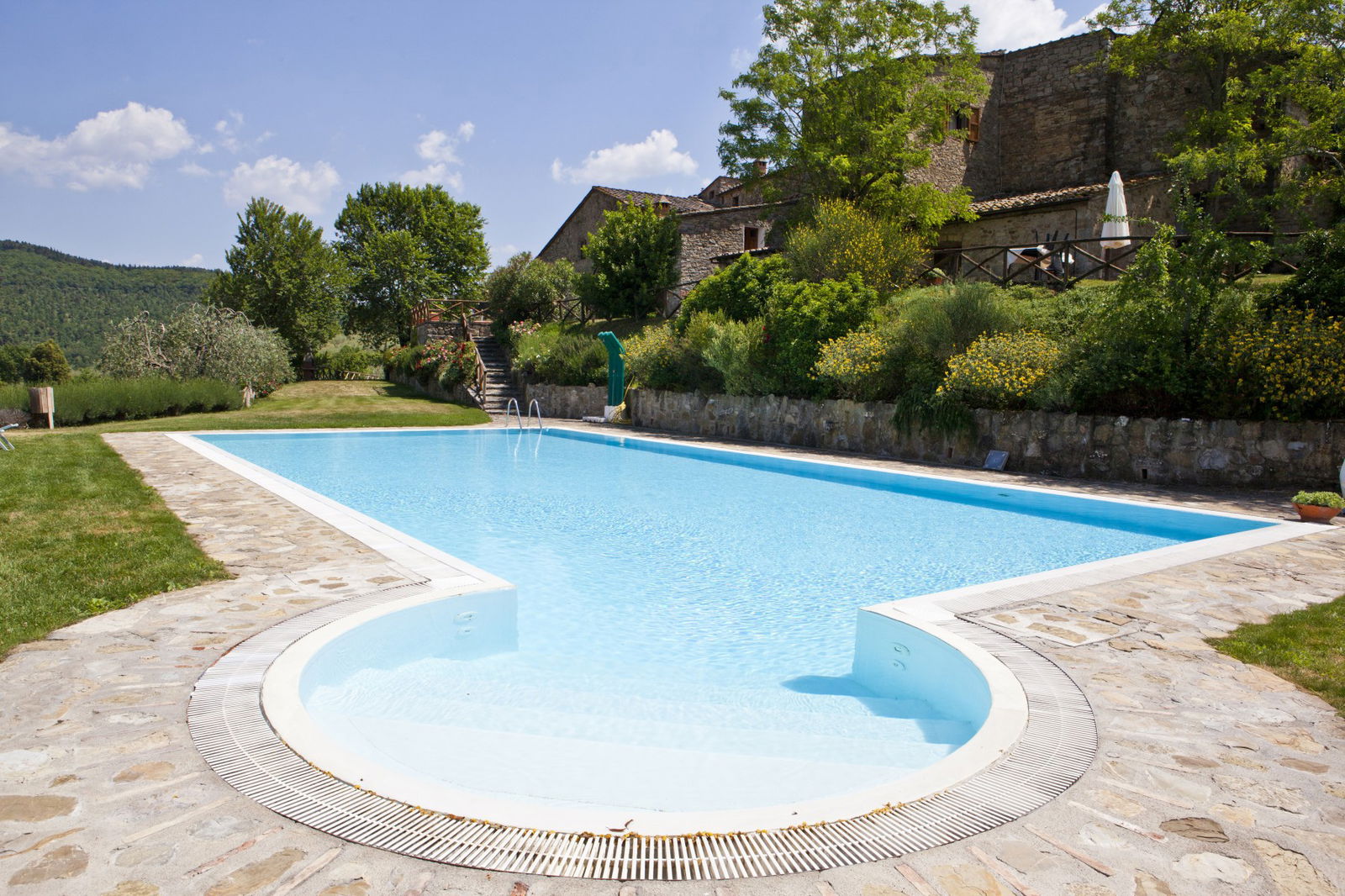 La Rocca di Cispiano: Accommodations & Vineyards in Chianti