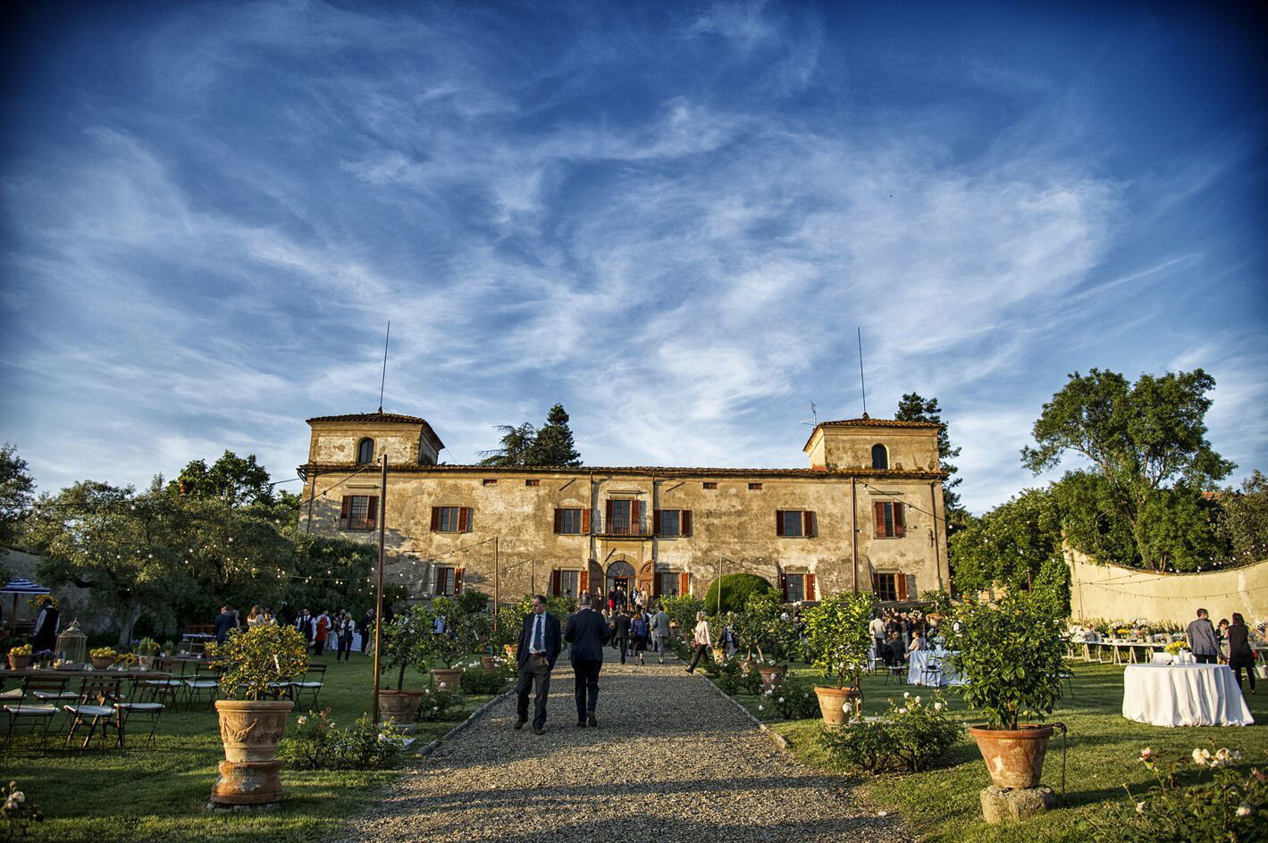 Visit Villa Medicea Lilliano wine tasting without a car